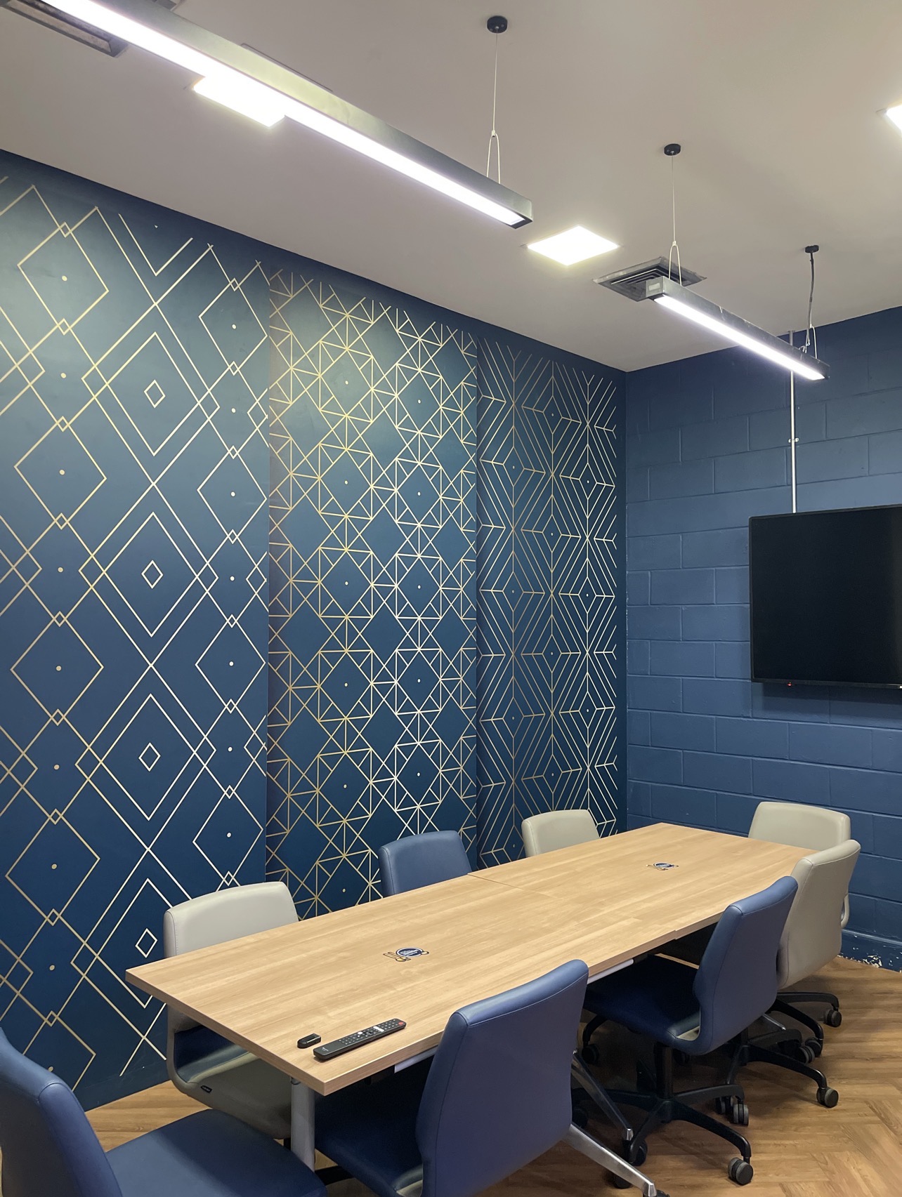 ห้องประชุมใหญ่ มีเธอ คาเฟ่